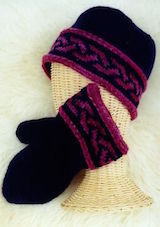 Hat and mitten with braided edges